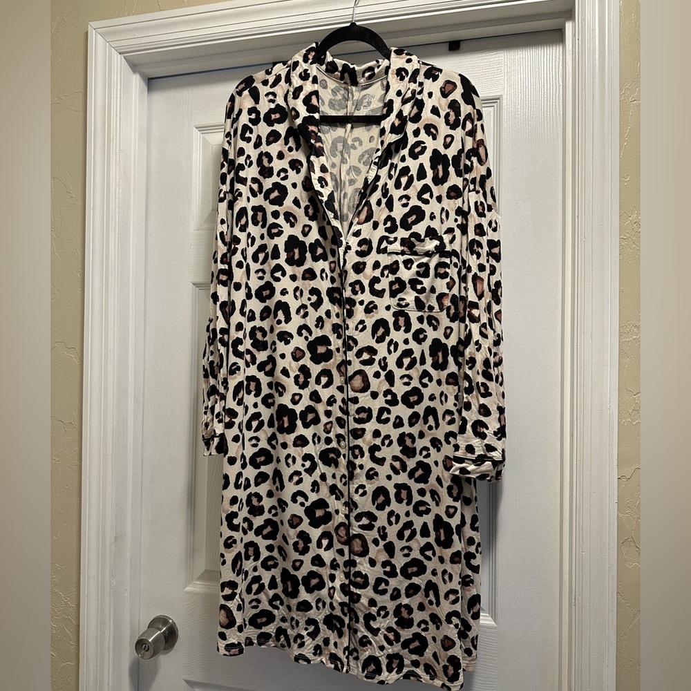 Stars above nightgown